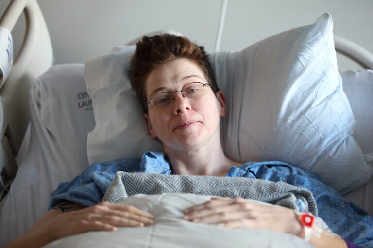A Guide to Managing Pain and Discomfort During Mesothelioma Treatment