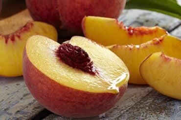 Stone-Fruit Season: Why Peach Tastes Like Summer Even in Winter